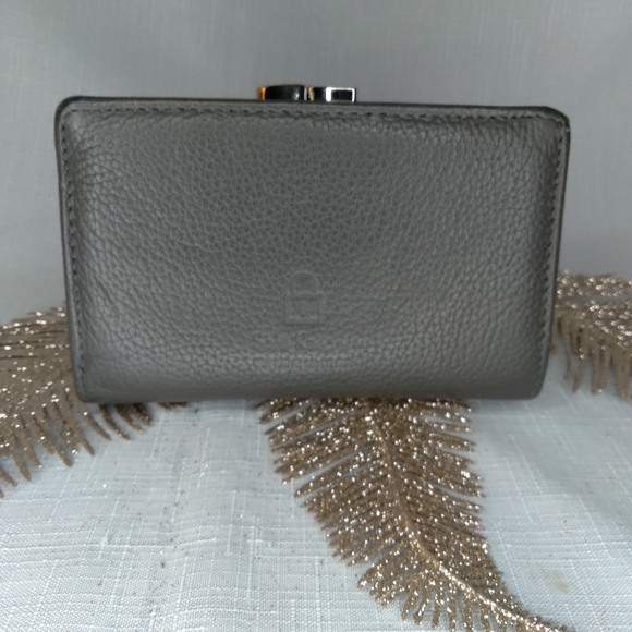 Gray leather safe keeper wallet - Picture 2 of 6